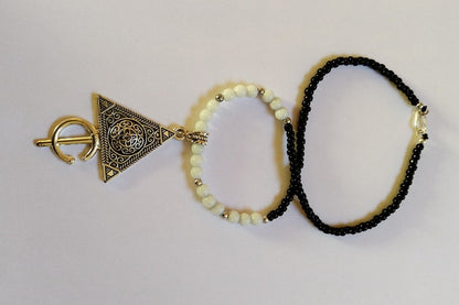 Collier Amazigh Tavzimt en Agate Noire