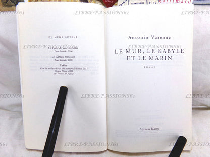 Livre 'Le Mur, Le Kabyle Et Le Marin' par Antonin Varenne